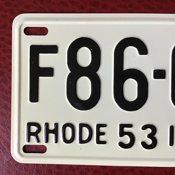 Vintage 1953 License Plate Rhode Island State Bicycle Mini Metal - Picture 3 of 8